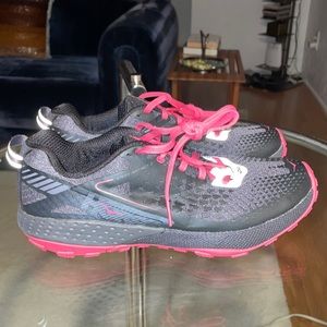 NWOT Rare Hoka ONEONE Trail sneakers/shoes